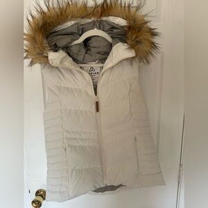 Alpine Women's off white Puffer Jacket